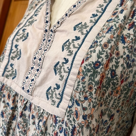 Vintage America Large Floral Embroidered Boho Vneck Elbow Length Shirt Boho - Picture 4 of 7